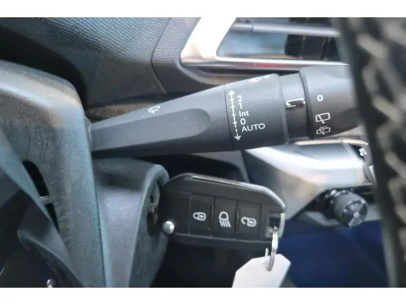 Occasion Peugeot 3008 ALLURE - TOIT OUVRANT GREY 21