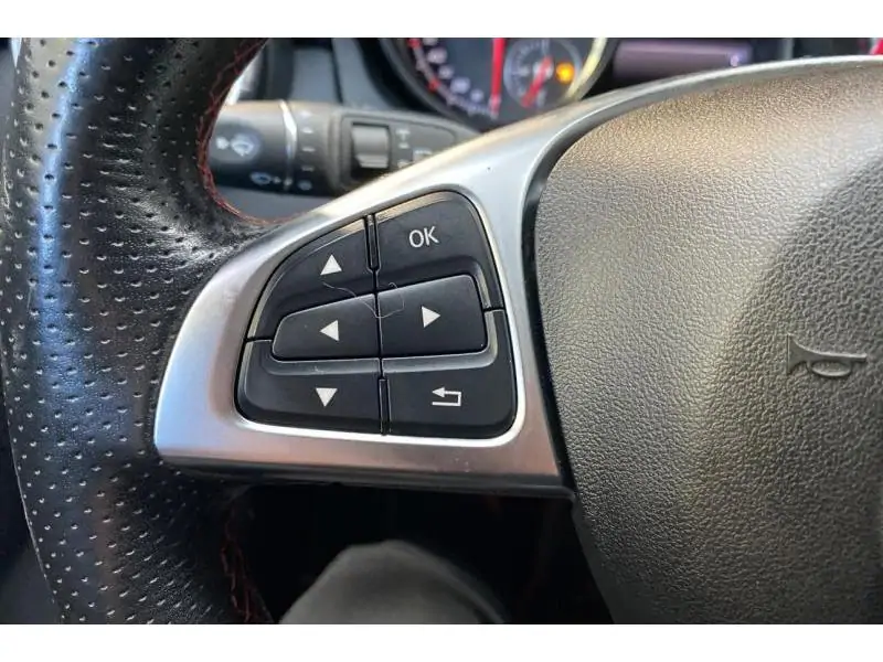 Occasie Mercedes-Benz CLA 180 AMG Line *Night Pack-Vision Pa BLACK 24