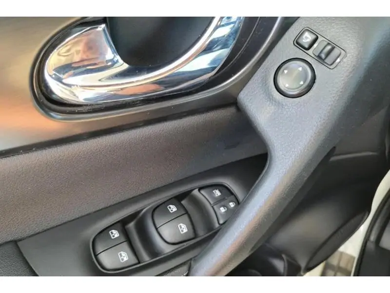Occasion Nissan Qashqai Luxe WHITE 23