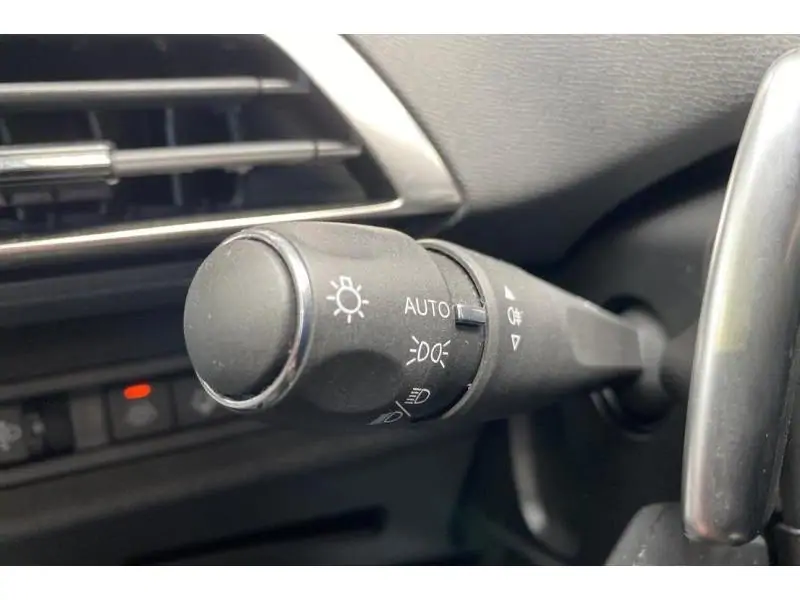 Occasion Peugeot 3008 Allure Pack Hybrid 136 BLUE 24