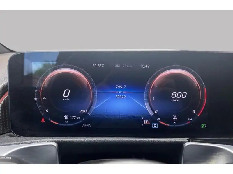 Occasion Mercedes-Benz GLB 200 Pano - Camera - CarPlay BLACK 25