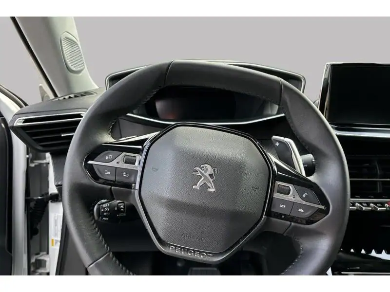 Occasion Peugeot 2008 STYLE *GPS*CAMERA WHITE 12