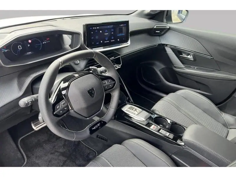 VEHICLE__CONDITION_SERVICE Peugeot 208 GT WHITE 9