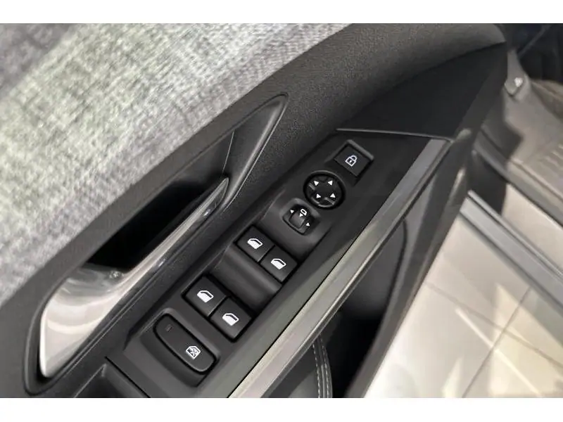 VEHICLE__CONDITION_SERVICE Peugeot 3008 Allure Hybrid 145 e-DCS6 GREY 17