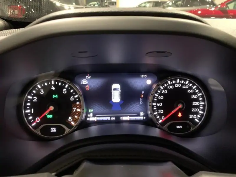 Occasion Jeep Renegade Limited e-Hybrid MHEV GREY 14