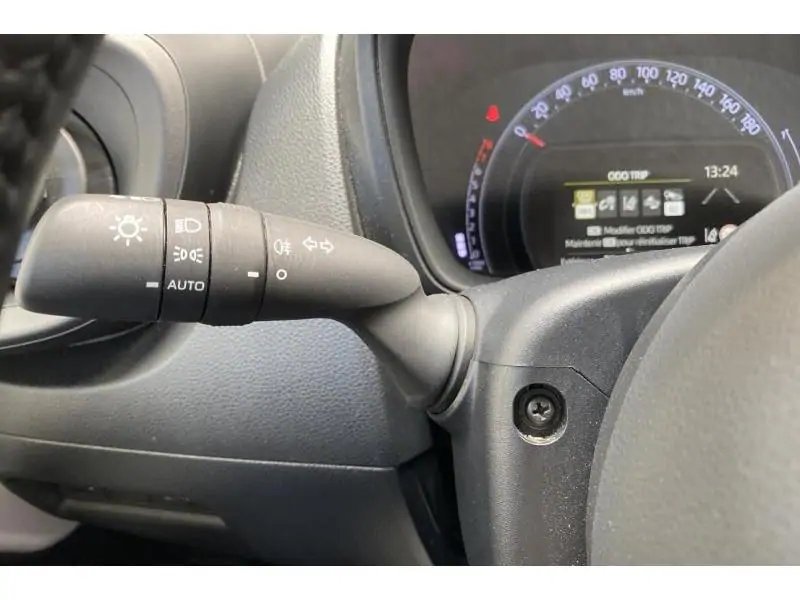 Occasion Toyota Aygo X Berline CVT WHITE 28