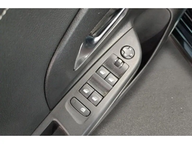 Occasion Opel Corsa F GS Line BLACK 17