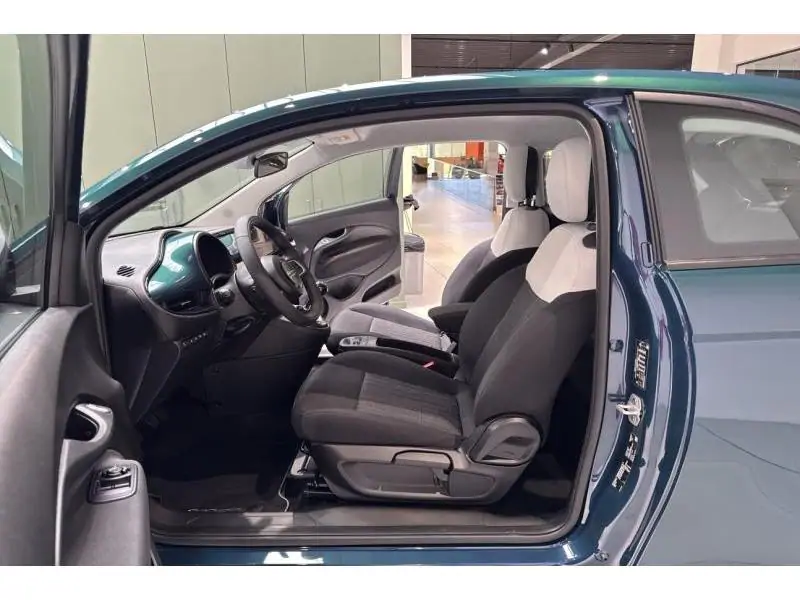 VEHICLE__CONDITION_SERVICE Fiat 500 Hybrid Hatchback Berline 500 Hybrid Icon GREEN 10