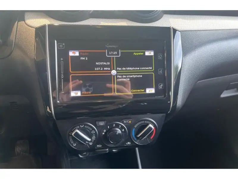 Occasion Suzuki Swift Berline MANUAL RED 14