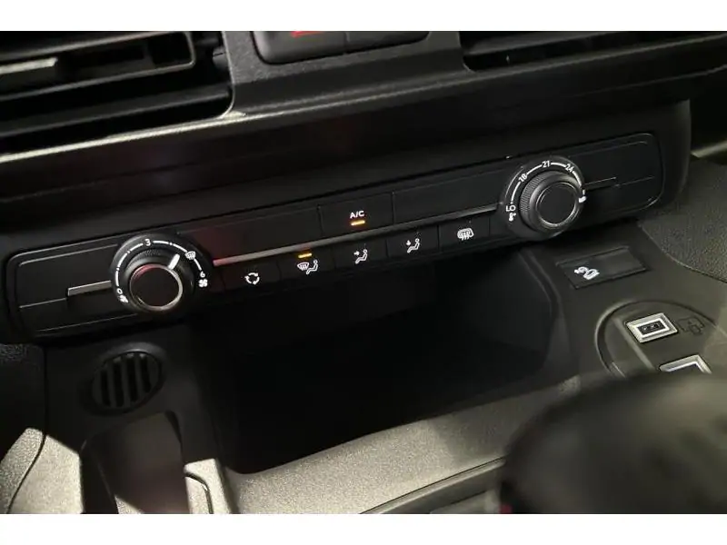 VEHICLE__CONDITION_SERVICE Peugeot Partner Standard Light 3pl 1.5 BlueHDi WHITE 15