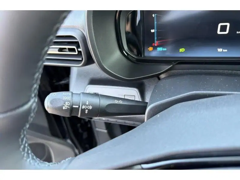 Démo Citroen Berlingo Taille M 1.5 BlueHDi 130 S&S BVM6 MAX    1 BLACK 24