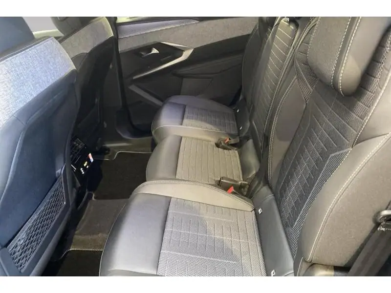 Demo Peugeot 5008 GT* Caméra de recul GPS BLUE 18