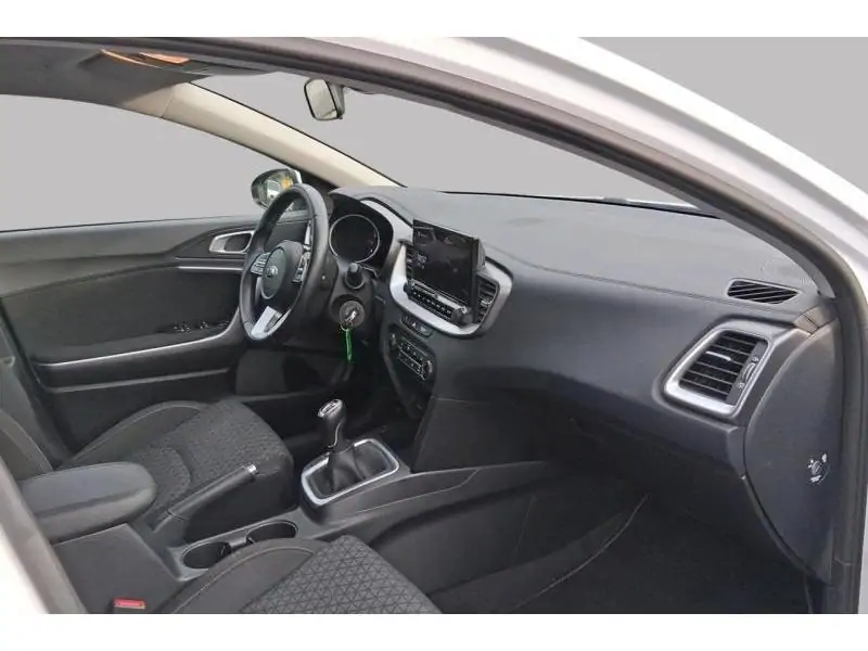 Occasion Kia Ceed Sportswagon & Pro /Pro WHITE 2