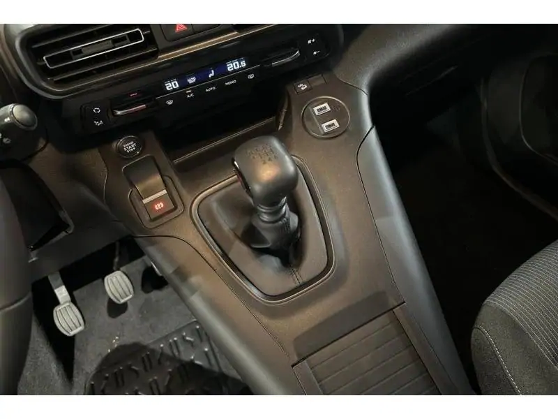 Démo Fiat Doblo PC 1.2 110  vrij 30/09 BLACK 16