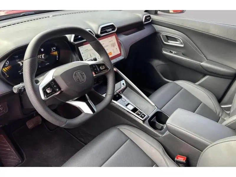 VEHICLE__CONDITION_SERVICE MG ZS LUXURY HEV RED 9