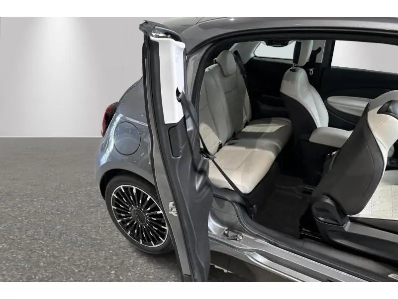 VEHICLE__CONDITION_SERVICE Fiat 500e La Prima Bocelli 3+1 GREY 18