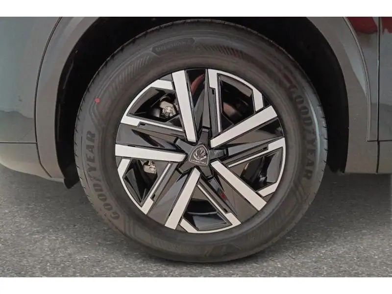 VEHICLE__CONDITION_SERVICE Peugeot 2008 Style Hybrid 136 BLACK 20
