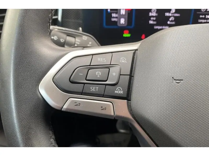 Occasion Volkswagen Passat Variant 1.5 eTSI DSG7 Business Premium GREY 25