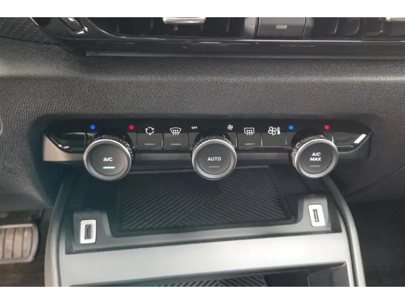 Occasion Citroen C4 SHINE and PACK BLACK 14