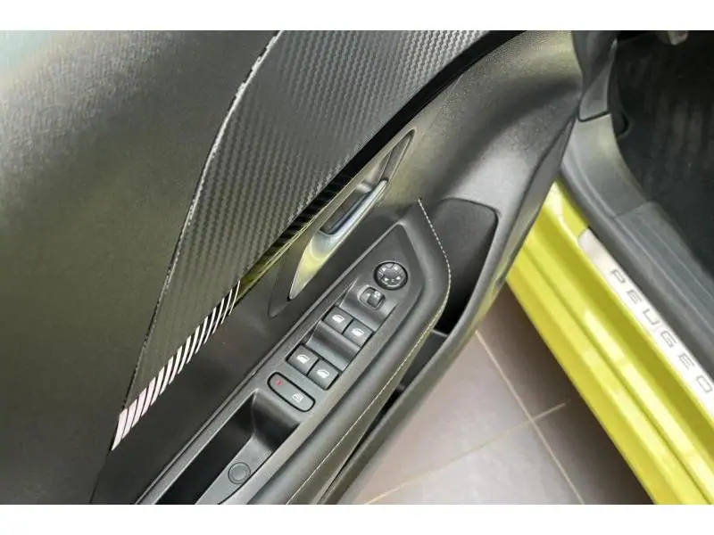 VEHICLE__CONDITION_SERVICE Peugeot 208 ENVY YELLOW 17