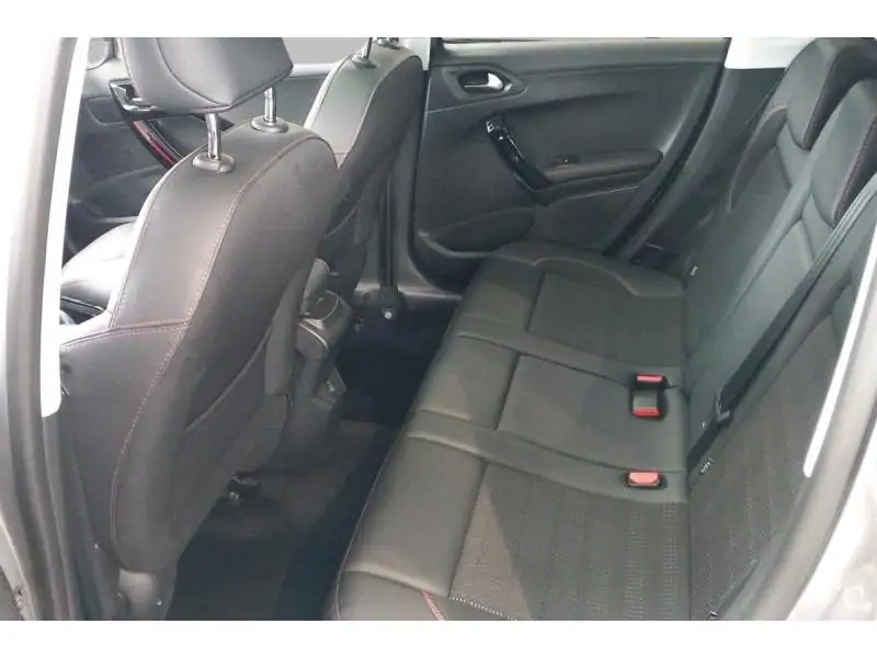 Occasion Peugeot 2008 gt line GREY 18