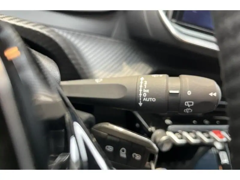 VEHICLE__CONDITION_SERVICE Peugeot 208 ALLURE WHITE 23