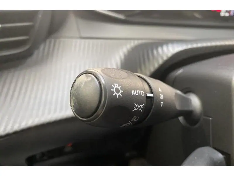 Occasion Peugeot 208 II Active Pack*Carnet complet! WHITE 27
