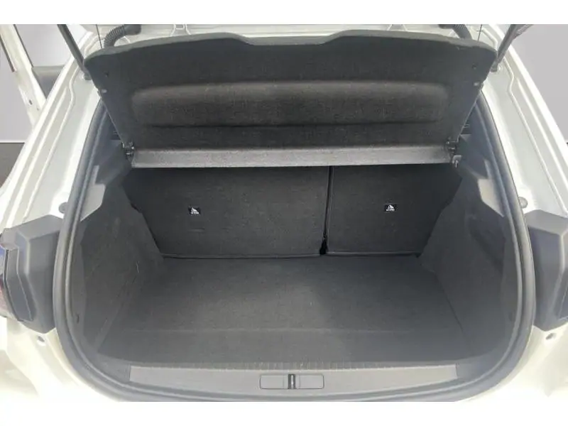 Occasion Peugeot 208 gt line WHITE 24
