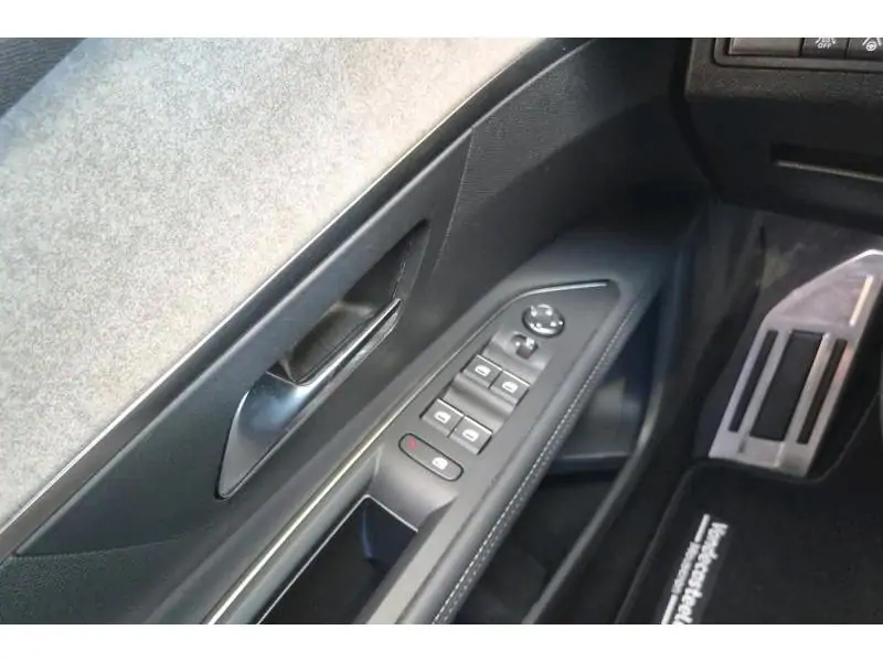 Occasion Peugeot 3008 GT GREY 17