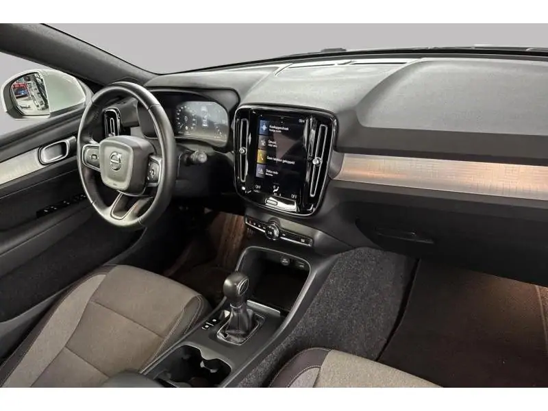 Occasion Volvo XC40 T2 WHITE 2