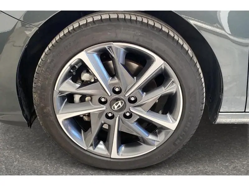 Occasion Hyundai i30 Berline 1.5 T-GDi AUTO GREY 21
