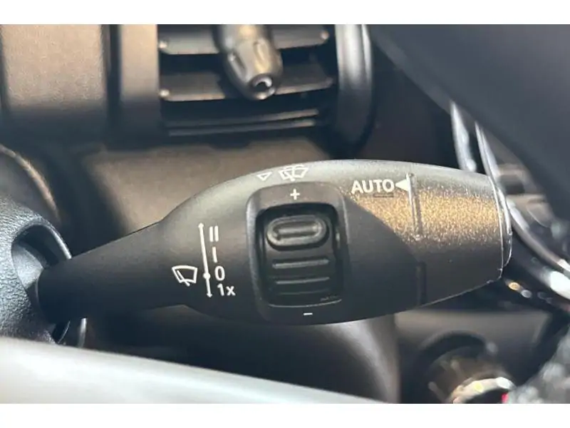 Occasion MINI One Cabrio CABRIOLET 1.5 BLACK 24