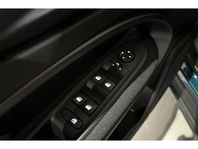 VEHICLE__CONDITION_SERVICE Fiat 600 Hybrid 110pk POP GREEN 17