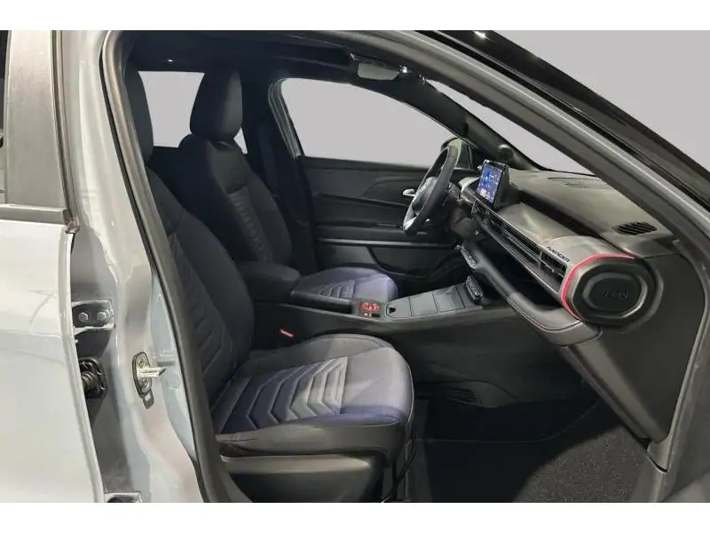 Démo Jeep Avenger E-Hybrid 4x2Altitude 1,2l 110hp E-Dct6 GREY 8