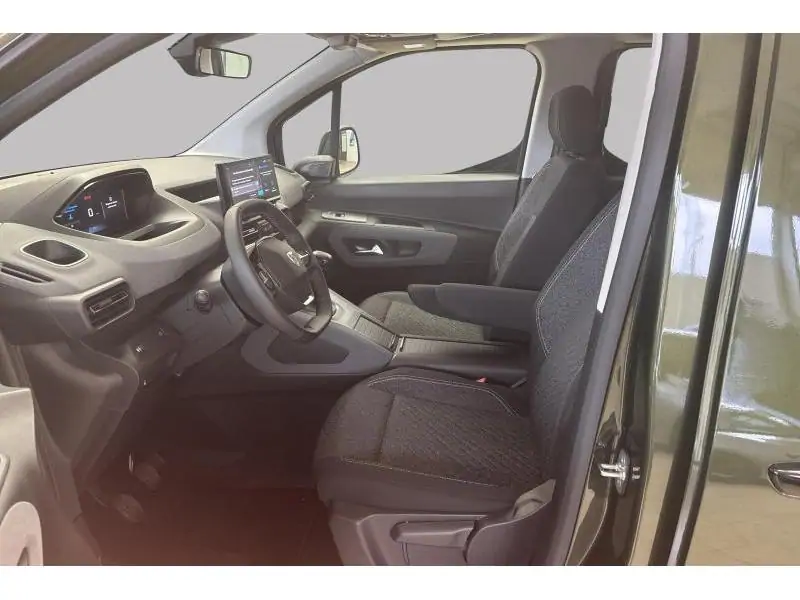 VEHICLE__CONDITION_SERVICE Peugeot Rifter STANDARD ALLURE GREEN 10