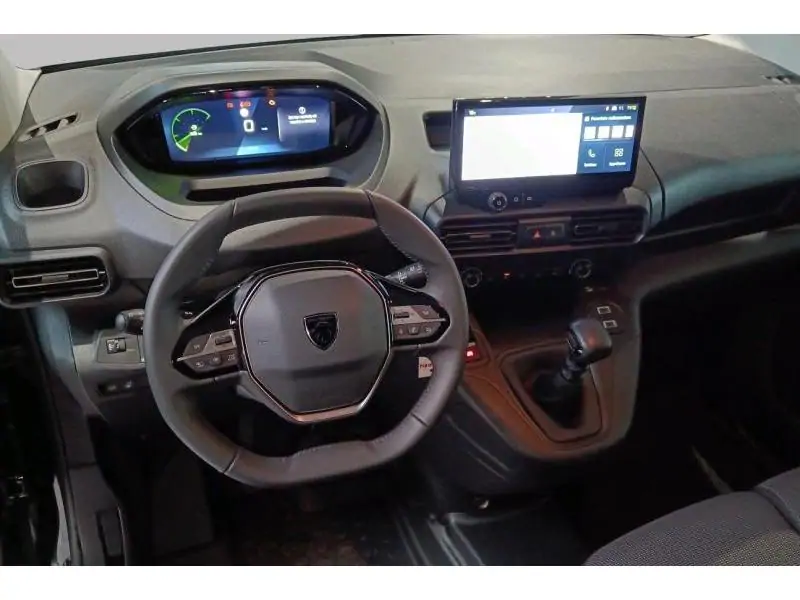 VEHICLE__CONDITION_SERVICE Peugeot Partner Standard Light 1.2 T BLACK 11