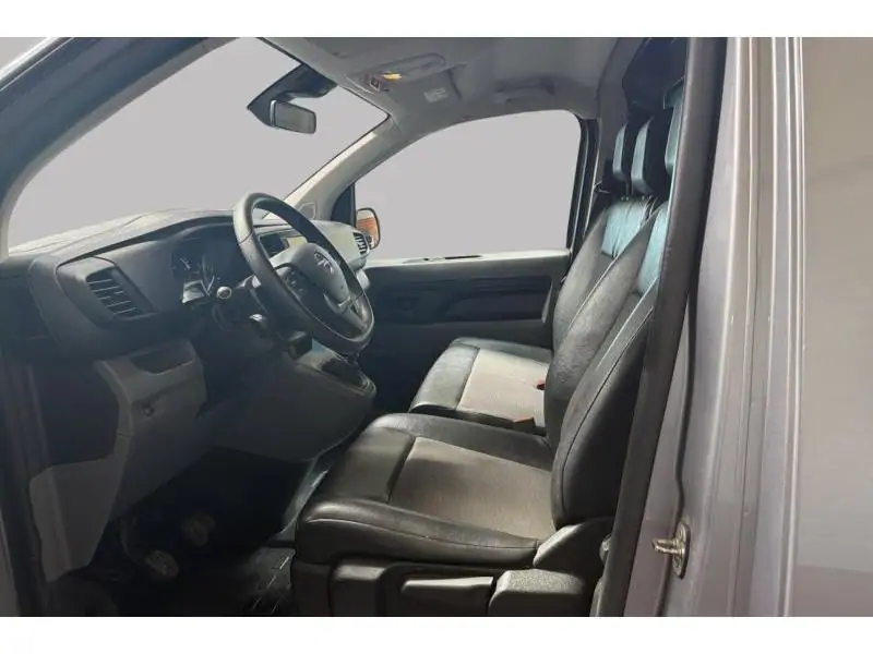 Occasion Opel Vivaro Utilitaire 1.5 MANUAL GREY 10