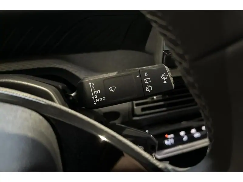 VEHICLE__CONDITION_SERVICE Citroen C3 Aircross COMFORT RANGE MAX RED 23