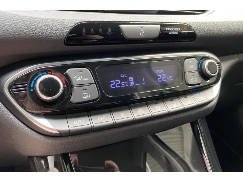 Occasion Hyundai i30 Berline 1.5 T-GDi AUTO GREY 15