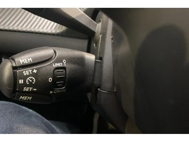 VEHICLE__CONDITION_SERVICE Peugeot 208 ENVY*Véh. de Direction! BLACK 24