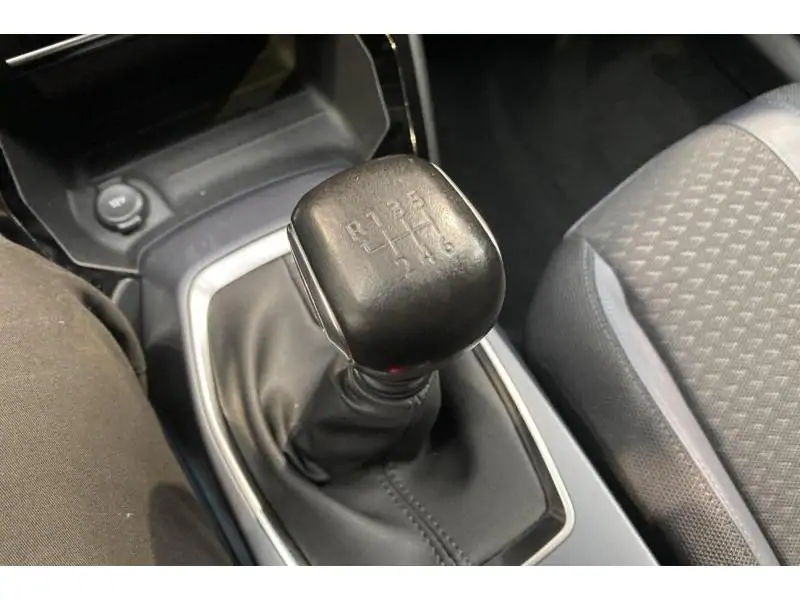 Occasion Peugeot 2008 II Allure SILVER 16