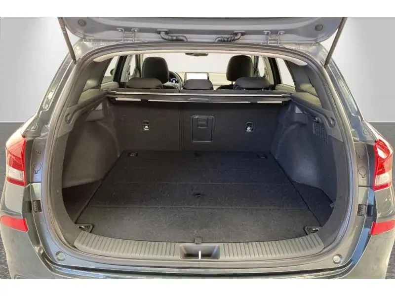 Occasion Hyundai i30 Berline 1.5 T-GDi AUTO GREY 19