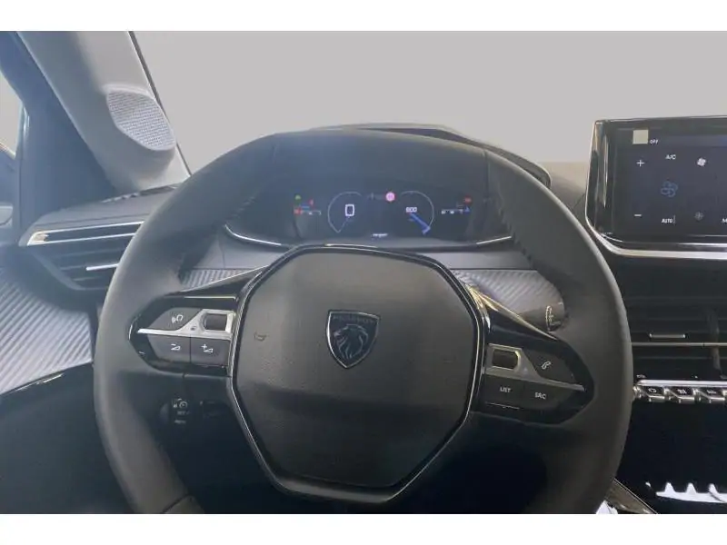 VEHICLE__CONDITION_SERVICE Peugeot 208 Allure 1.2 Turbo 100 Man.6 BLACK 12
