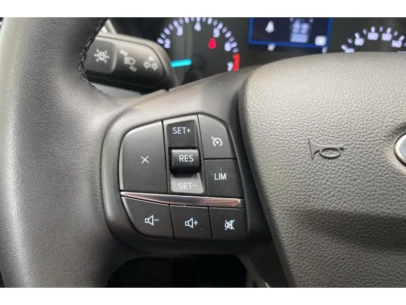 Occasion Ford Kuga Trend* Gps & Détecteurs obstacles BLACK 25