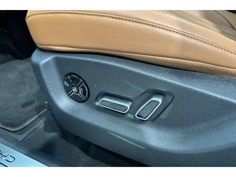 VEHICLE__CONDITION_SERVICE BYD TANG AWD 7 SEAT  vrij 30/01/26 WHITE 22