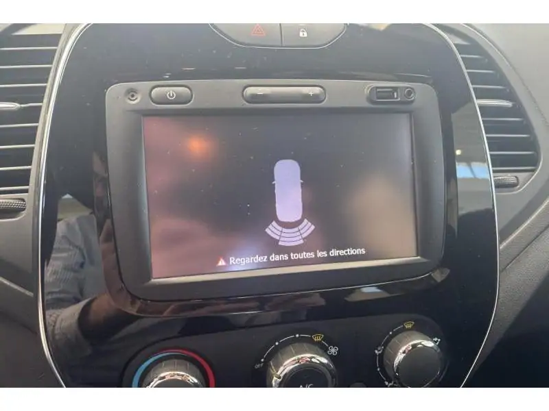 Occasion Renault Captur Berline 0.9 MANUAL GREY 17