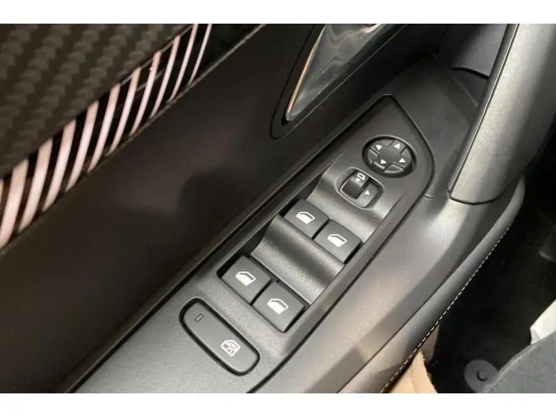 Occasion Peugeot 2008 Allure HYBRID 145 BLACK 17