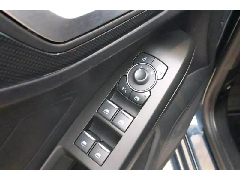 Occasion Ford Focus ST Line BLUE 17