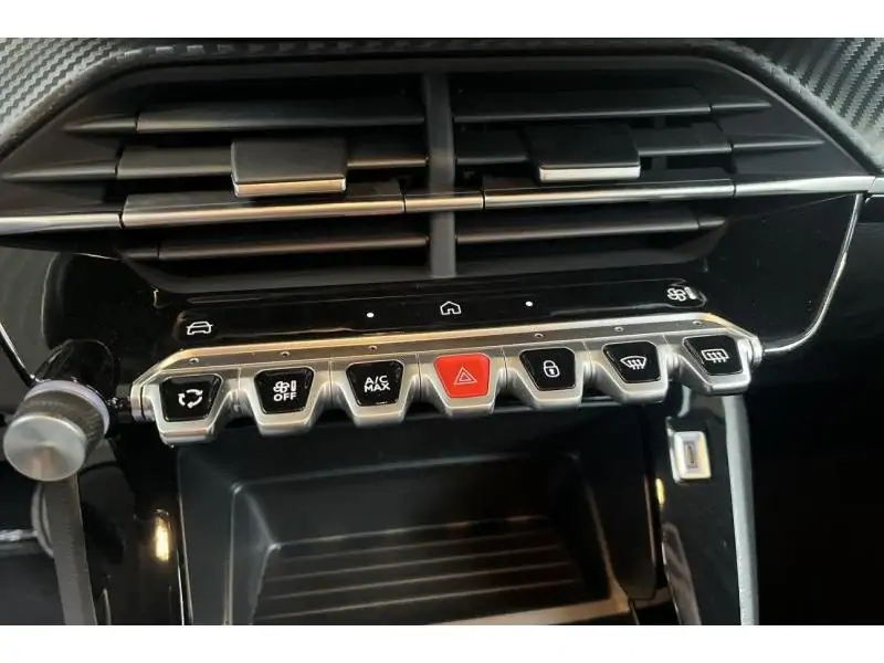 VEHICLE__CONDITION_SERVICE Peugeot 208 STYLE WHITE 24