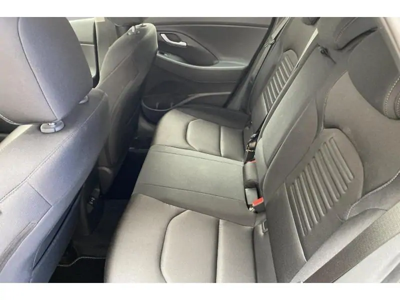 Occasion Hyundai i30 Berline 1.5 T-GDi AUTO GREY 18